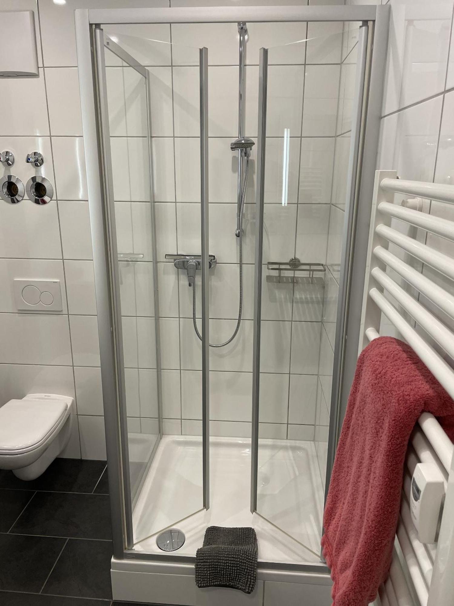 Festl - Naehe Messe Muenchen, Therme Erding Forstern